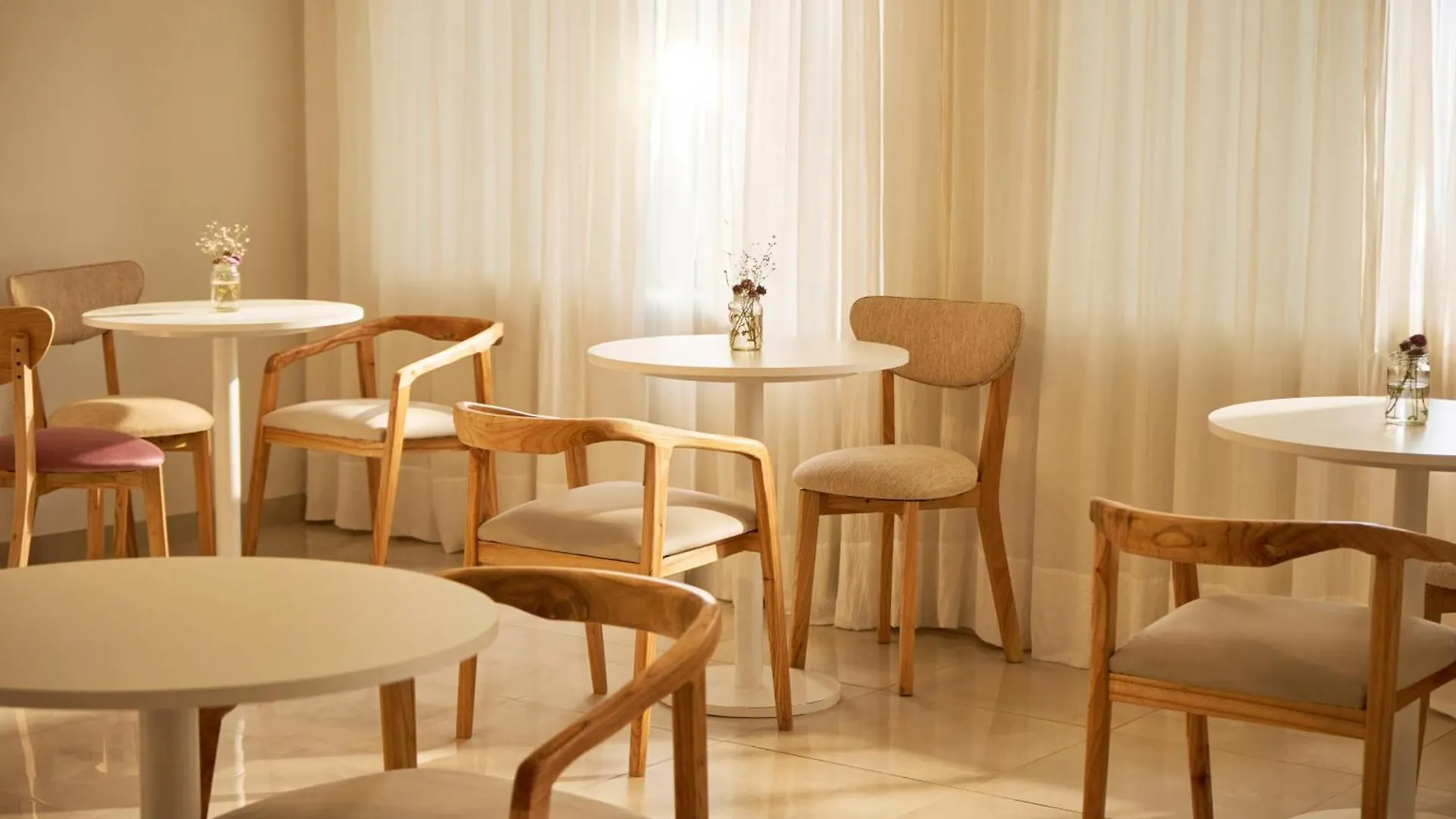 Hotel W&H Casa De Huespedes Mendoza Argentina